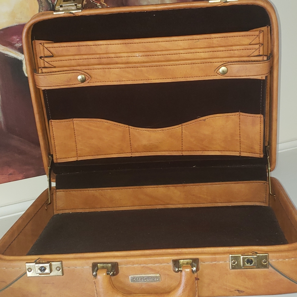 Stradellina Leather Briefcase - Picture 4 of 10